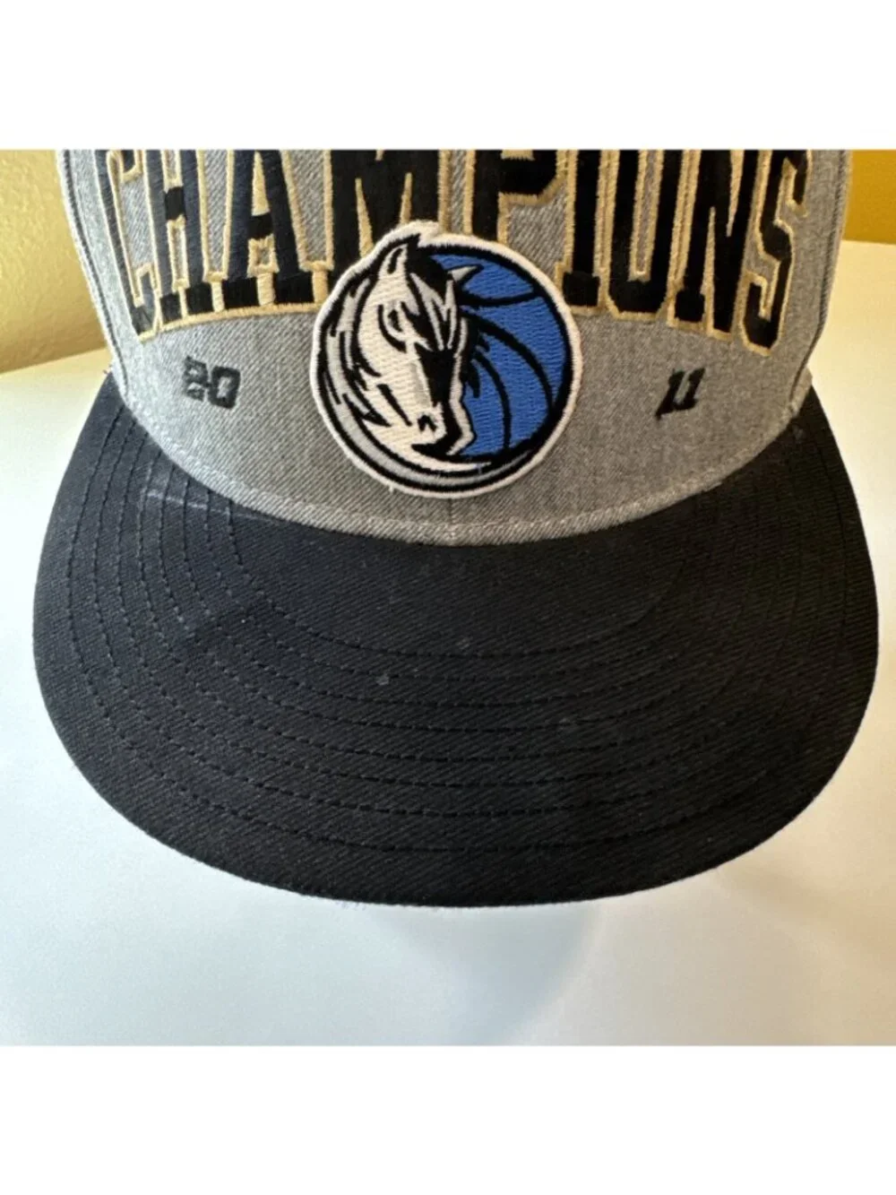 ADIDAS Mavericks 2011 NBA Championship Locker Room Snapback Hat RARE